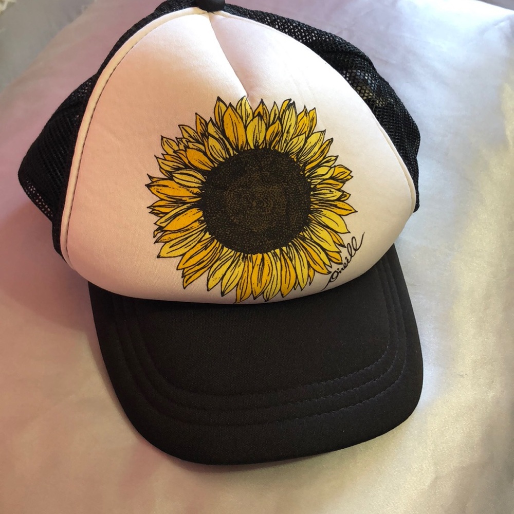 New O’Neill sunflower hat